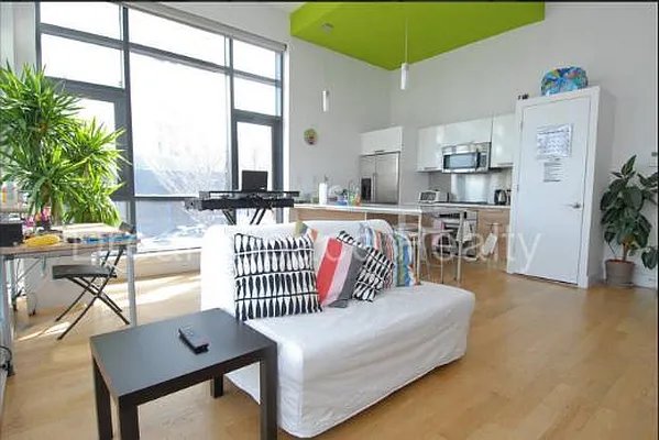 Rented by Dream Space Realty | media 60