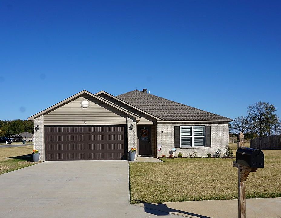 1st image of 401 Harper Dr
