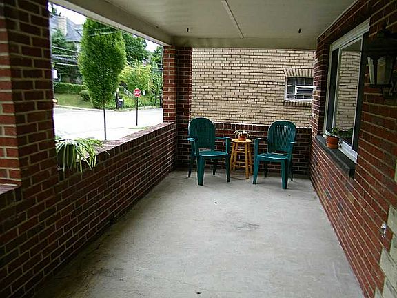 1074860_2