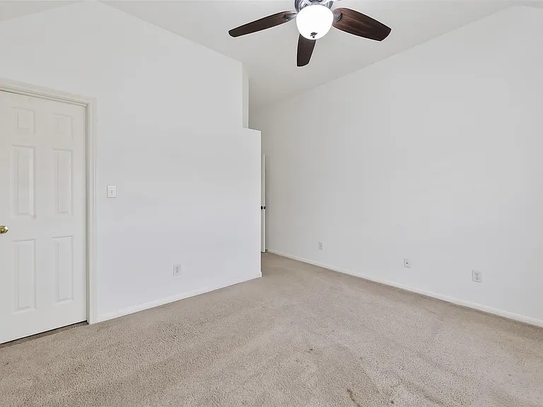 1311 Rene Ct — Photo 38