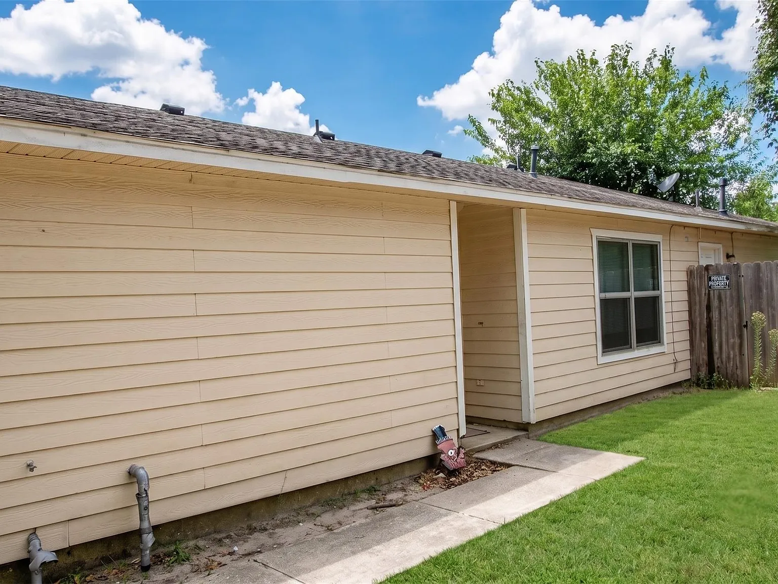 3 bed, 1.0 bath, 1188 sqft, $1,400 — Photo 4