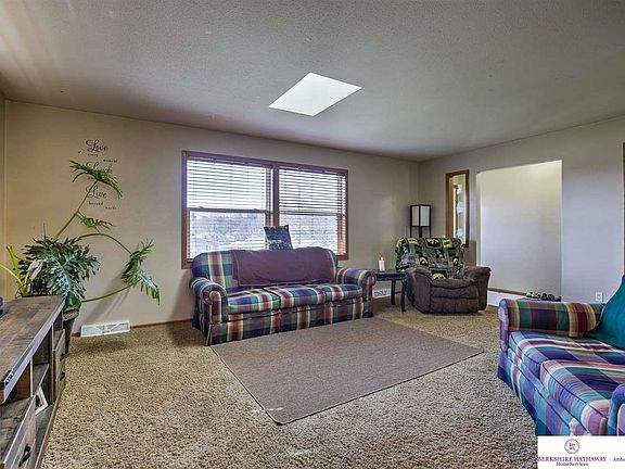 3rd image of 1016 Belgrade Ct