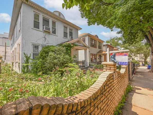 210 62nd Street image 4 of 22