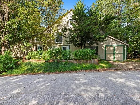 15 Hill St, Grey Highlands, ON N0C 1E0