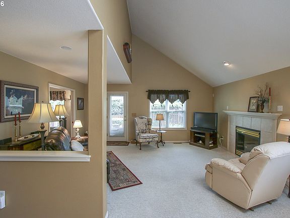 5th image of 3207 NE 141st St