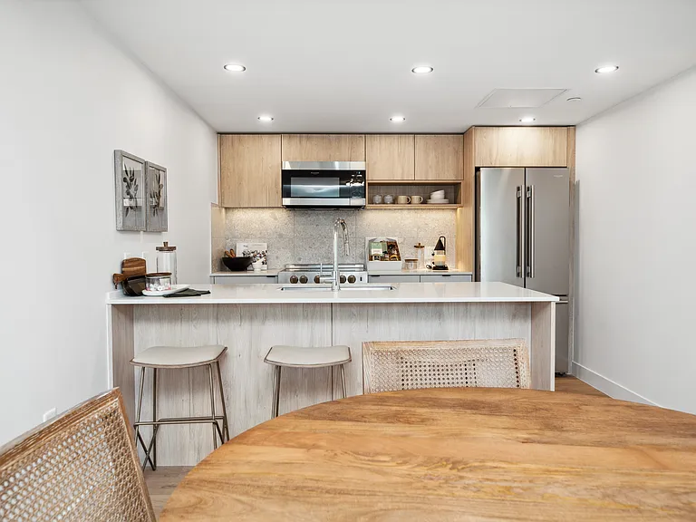 3572 Glen Dr — Photo 86