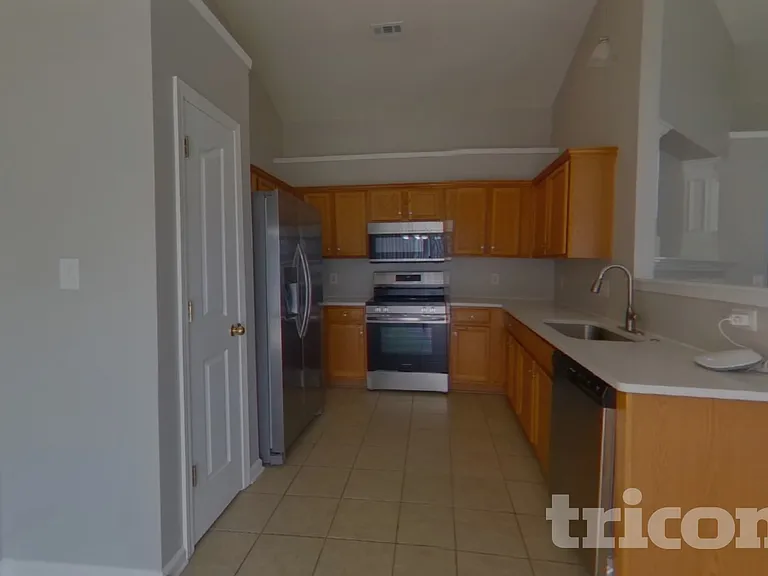 2104 Gold Nugget Dr — Photo 4