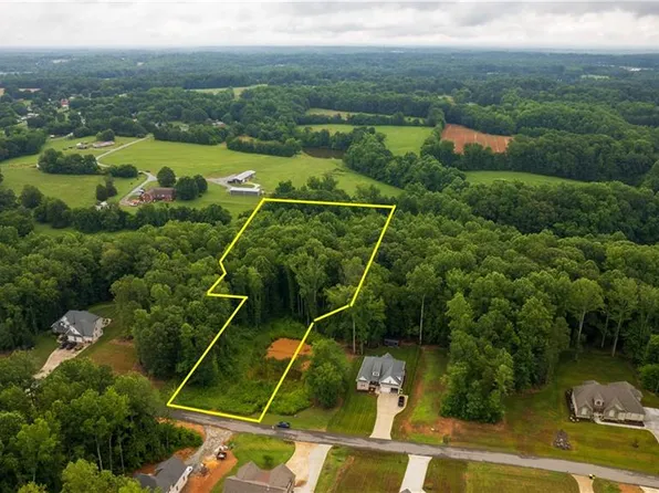 883 Kapstone Xing, Lexington, NC 27295