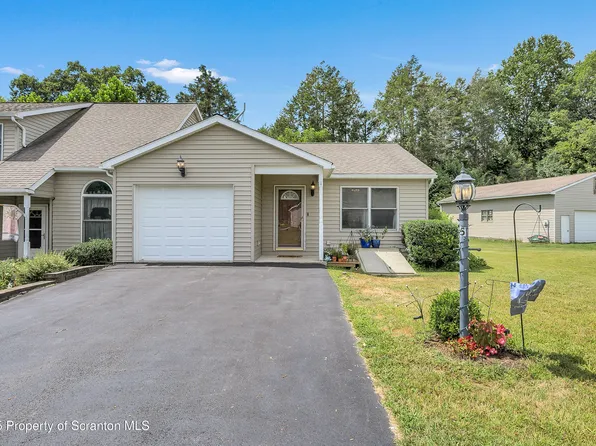 229 Knollridge Dr Unit 5, Factoryville, PA 18419
