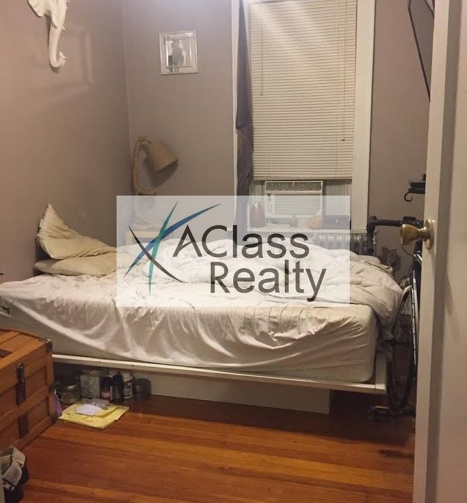 1st image of 2528 18th St #1R