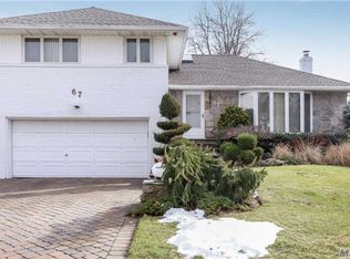 67 Parkway Dr, Syosset, NY 11791