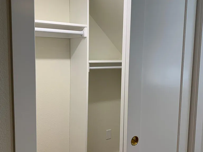2104 S Corona St — Photo 26