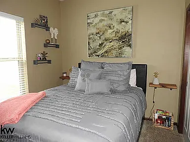 Second upstairs bedroom