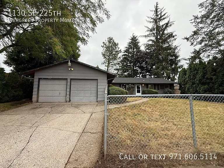 1130 SE 225th Ave — Photo 3