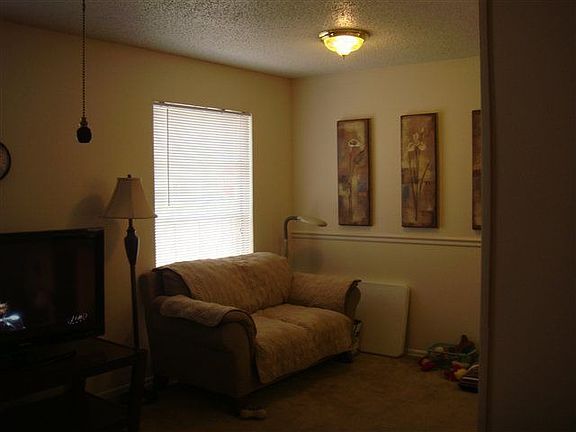 4th image of 2901 Helena Ave APT 205