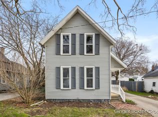 1315 Crosby St NW, Grand Rapids, MI 49504