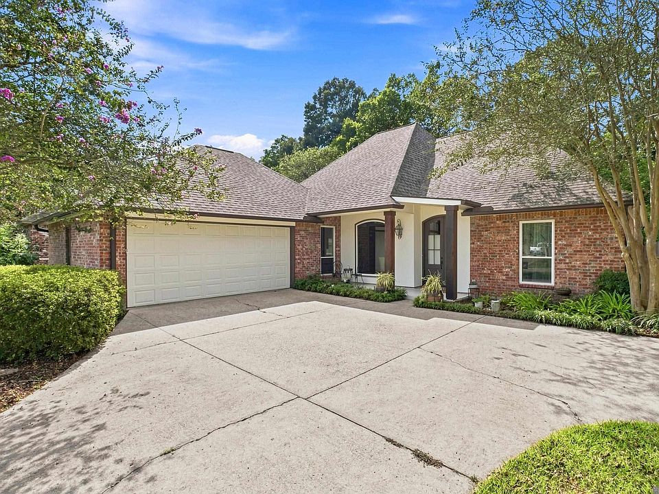 1st image of 713 Highland Knoll Ct