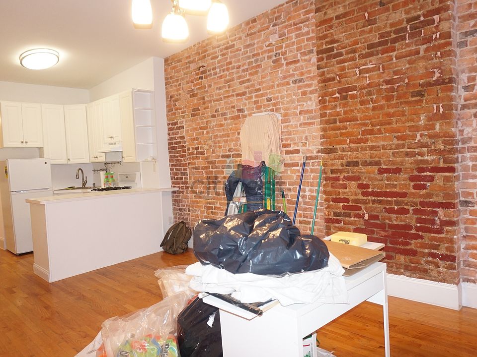 1st image of 1502 8th Ave #4R3