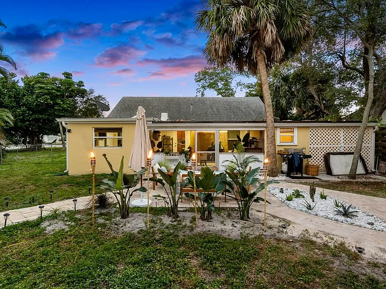 727 S Lake Dr — Photo 23