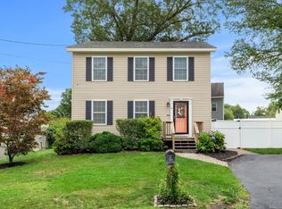 61 Larch St, Manchester, NH 03102