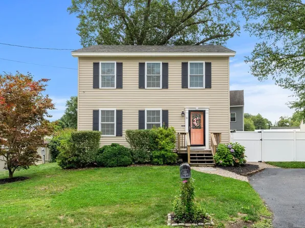 61 Larch Street, Manchester, NH 03102