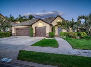 1883 N Nadine Ave, Clovis, CA