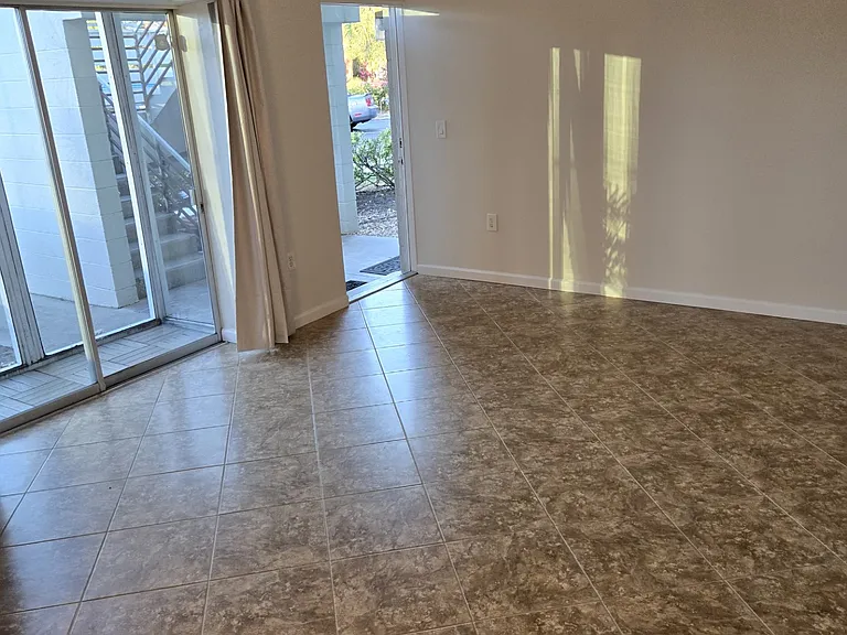 2304 Ringling Blvd #117 — Photo 6