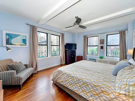 4th image of 220 W 93rd St APT 4B
