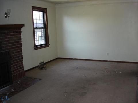 3rd image of 20821 Manchester Blvd