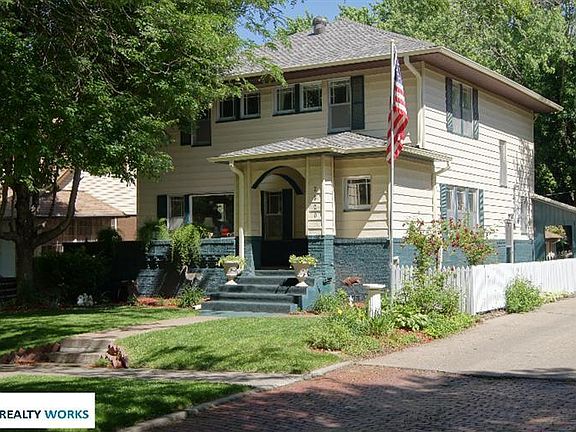 2nd image of 2520 B St