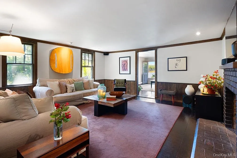 2 bed, 3.0 bath, 2100 sqft, $5,900 — Photo 3