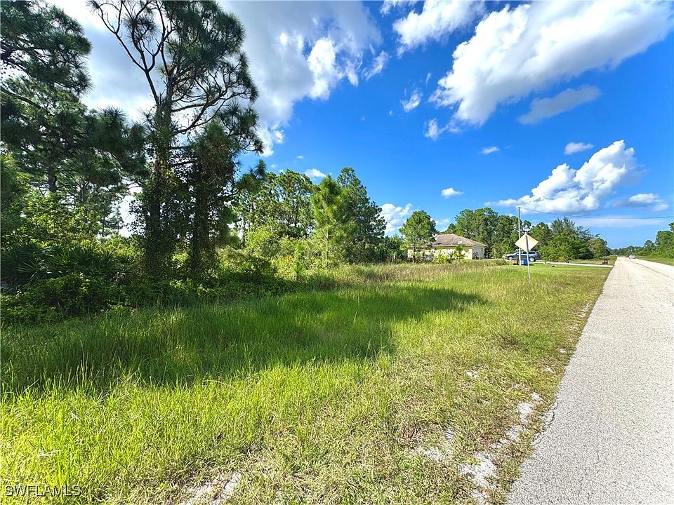2nd image of 576 Eisenhower Blvd