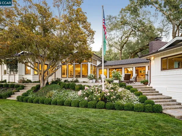 8 El Sueno, Orinda, CA 94563