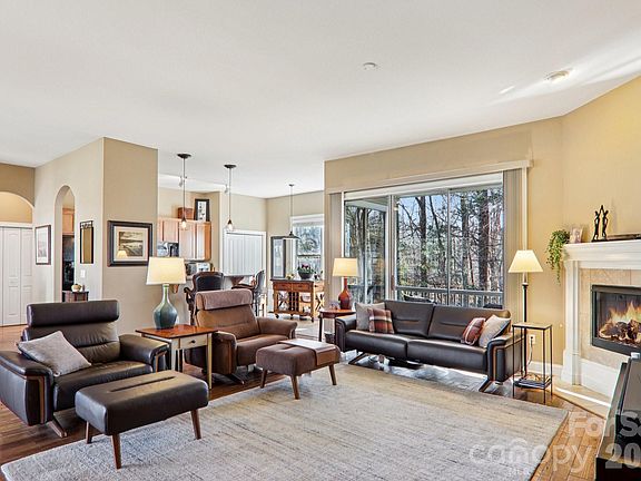 5th image of 59 Eagle Chase Ln