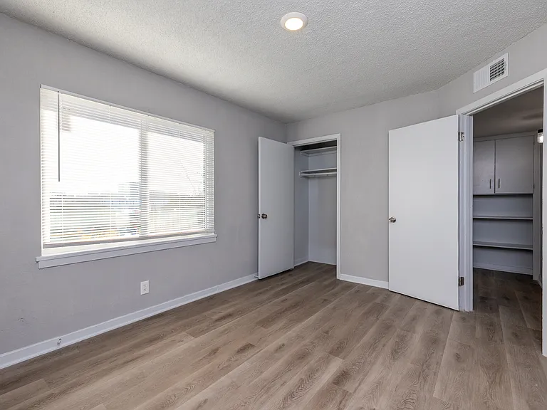 Blacklark Apartments — Photo 12