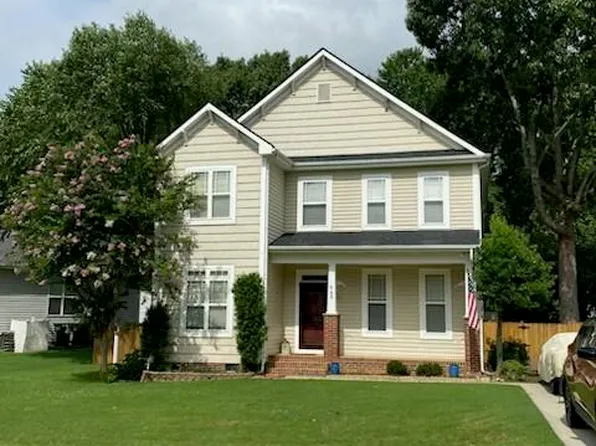 205 McCarthy Dr, Clayton, NC 27520