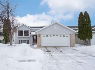 4836 9th Ave S, Fargo, ND 58103