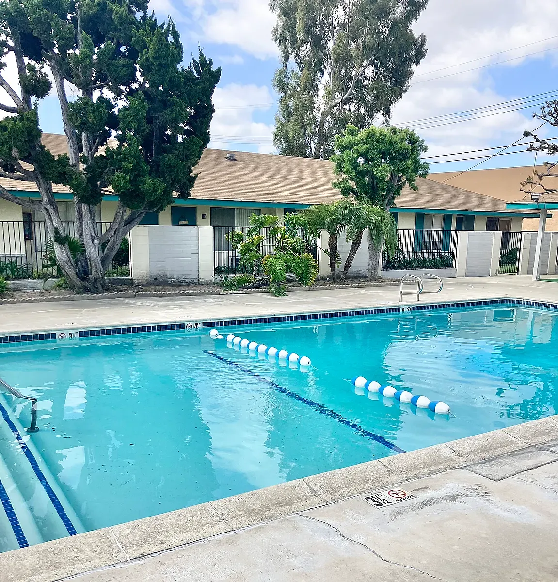 Building Photo - Lampson Park Homes