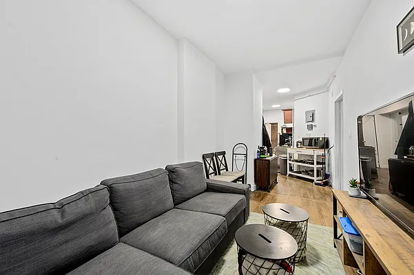 Rented by Compass | media 6