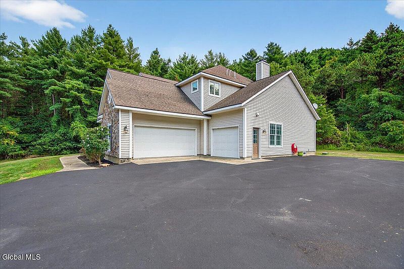 2nd image of 108 Werking Road