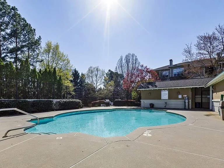 2700 Pine Tree Rd NE #1115 — Photo 25