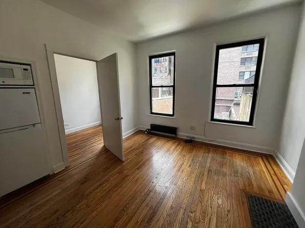 149 East 33rd Street image 1 of 5