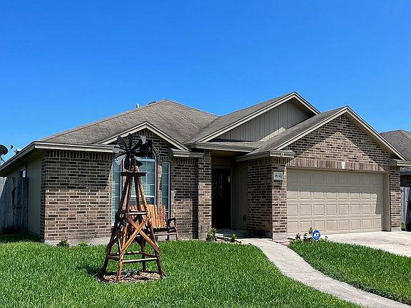 2nd image of 3814 Las Bahias Dr