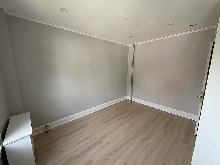 19-21 Maple St #3 — Photo 8
