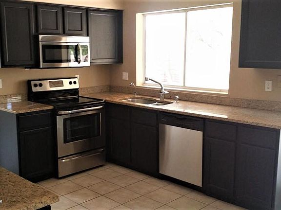3rd image of 4620 W Laredo St