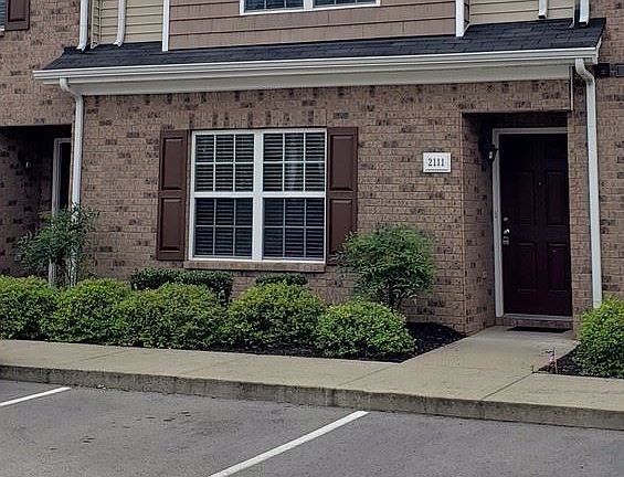 2nd image of 2111 Debonair Ln