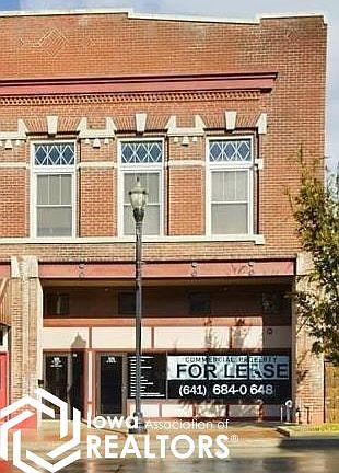 2nd image of 325 E Main St