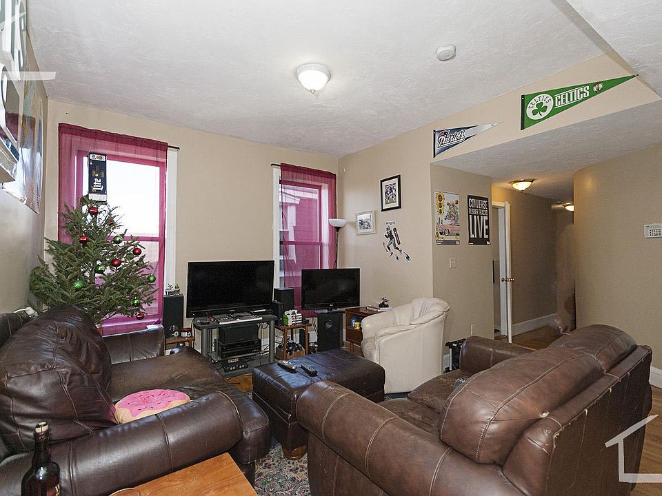 2nd image of 16 Highgate St #Bm88