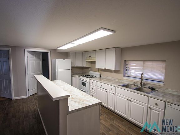 2nd image of 610 W Green Ave