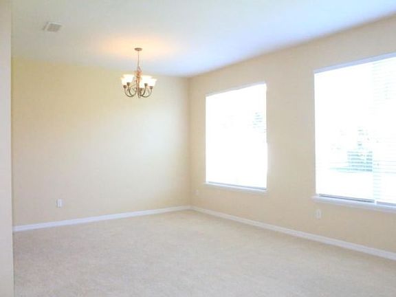2nd image of 102 Magnolia Park Trl